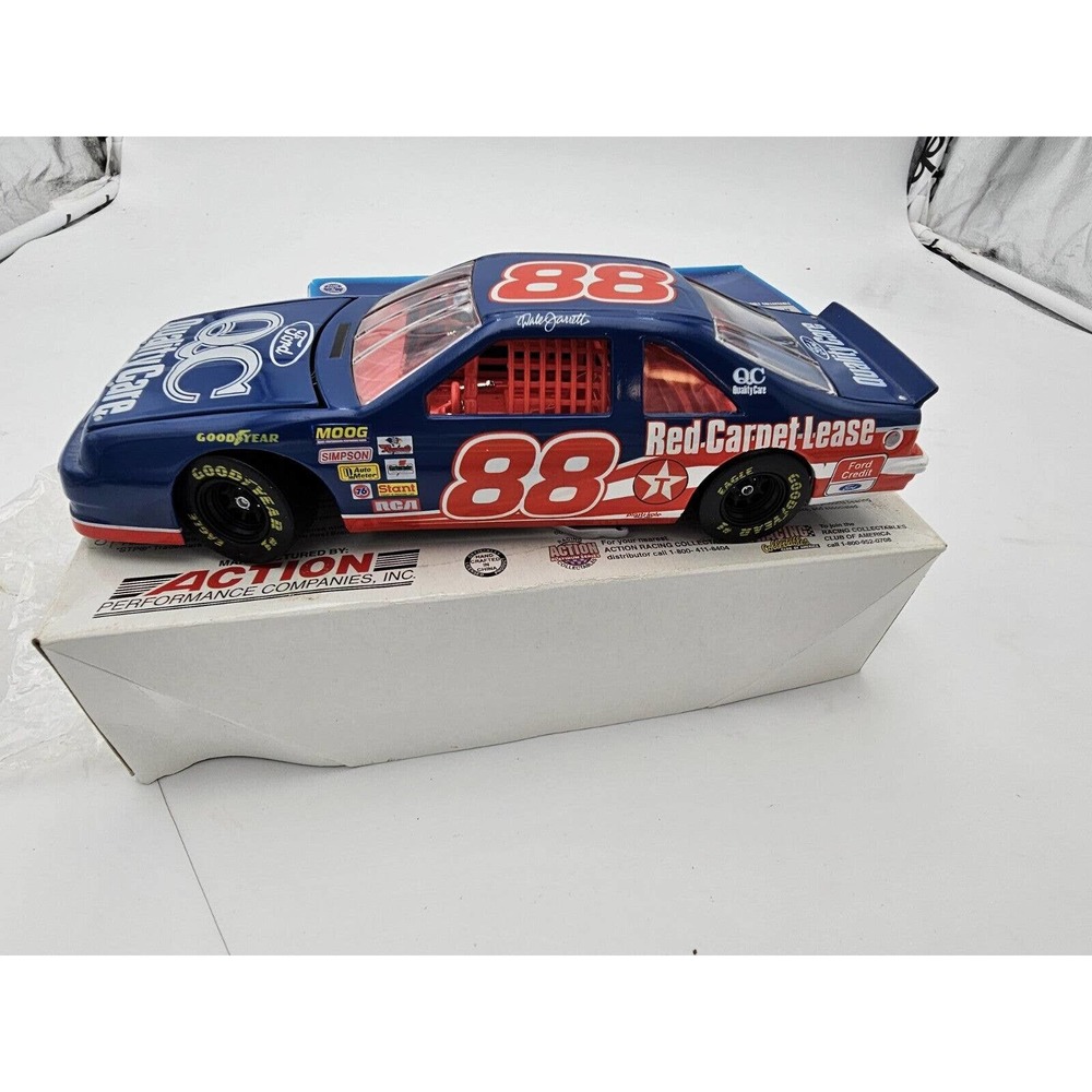 1996 Action Platinum Series Dale Jarrett #88 Quality Care 1:24 Scale Stock Car